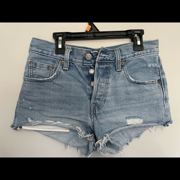 LEVIS 501 shorts - W24 - Picture 2 of 3